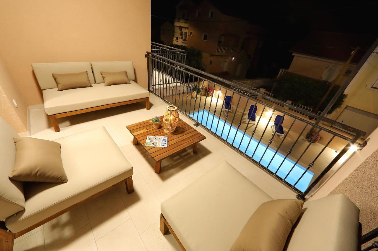 Thalia Apartment *